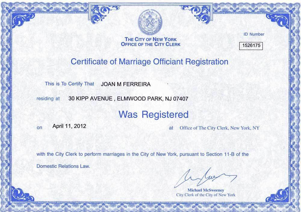 Oficiante de Boda Civil New York durante una ceremonia